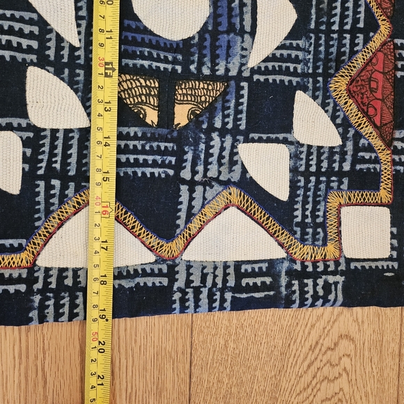 Embroidered bed runner stitched table runner folk art stamped fabric Mola signed - Picture 5 of 9